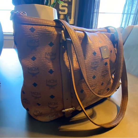 AUTHENTIC MCM VISETOS CLASSIC SATCHEL BAG - Picture 4 of 11